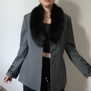 Vintage Albert Nipon Suits wool blazer with faux fur collar